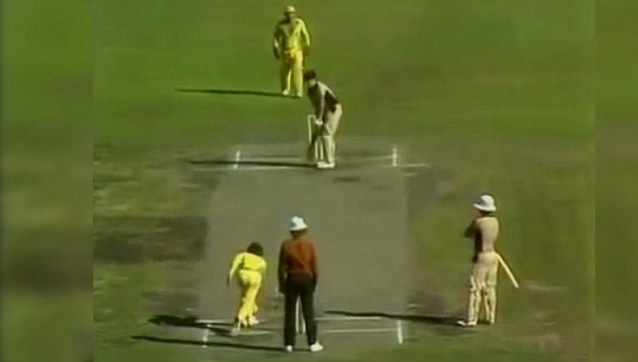 1981 underarm bowl that became THE most controversial moment in cricket | Daily Mail Online
